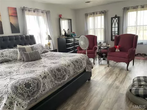 Bedroom - 676 Frontier Ln, Bourbon, MO 65441 photo 1 of 6