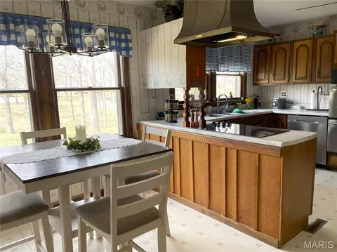 Kitchen - 676 Frontier Ln, Bourbon, MO 65441 photo 2 of 4