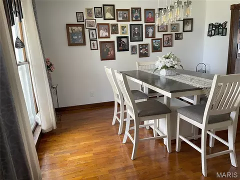 Dining - 676 Frontier Ln, Bourbon, MO 65441 photo 1 of 2