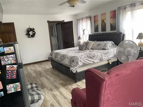 Bedroom - 676 Frontier Ln, Bourbon, MO 65441 photo 3 of 6