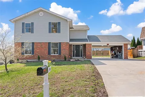 87 Lost Dutchman Dr, Saint Peters, MO 63376