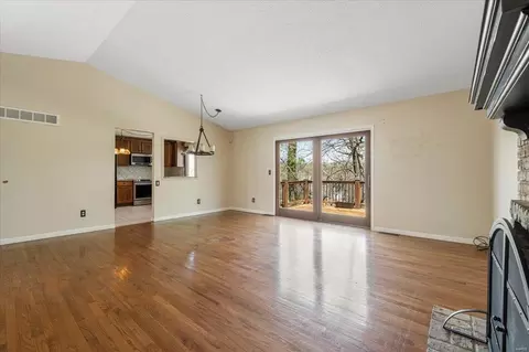 Living - 904 Chestnut Ridge Rd, Manchester, MO 63021 photo 1 of 12
