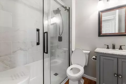 Bath - 904 Chestnut Ridge Rd, Manchester, MO 63021 photo 1 of 1