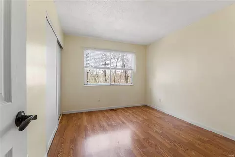 Bedroom - 904 Chestnut Ridge Rd, Manchester, MO 63021 photo 1 of 12