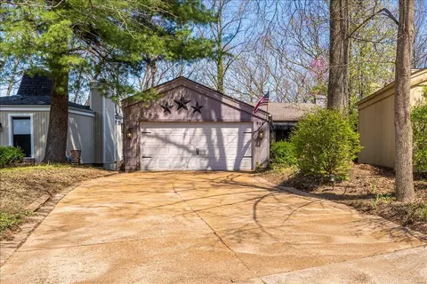 Exterior - 904 Chestnut Ridge Rd, Manchester, MO 63021 photo 3 of 12
