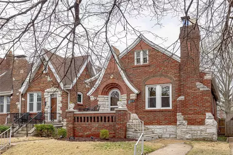 5712 Itaska St, Saint Louis, MO 63109