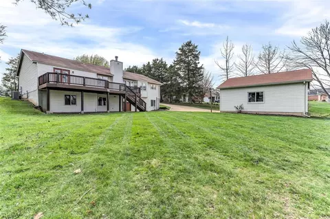 Exterior - 420 Summit Rd, Fenton, MO 63026 photo 8 of 10