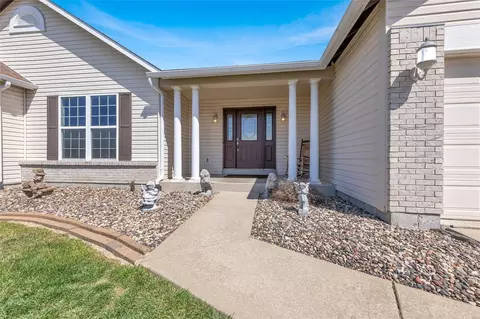 1168 Warm Winds Dr, O'fallon, MO 63366 photo 2