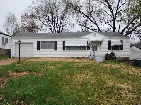 1167 Ashford Dr, Saint Louis, MO 63137