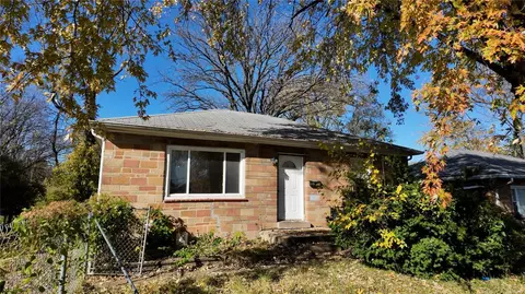 5721 Acme Ave, Saint Louis, MO 63136