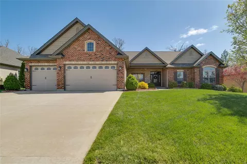 530 Elm Creek Dr, Wentzville, MO 63385