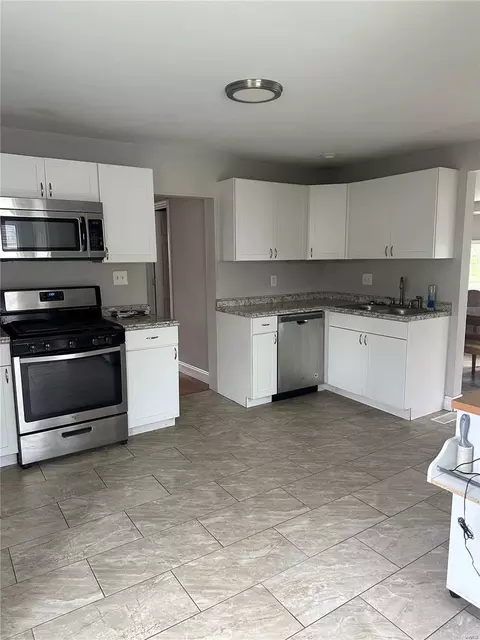 139 E Holden Ave, Saint Louis, MO 63125