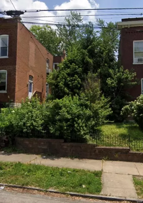 3876 Marine Ave, Saint Louis, MO 63118