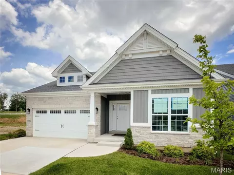 5334 Tesson Ct, Saint Louis, MO 63128