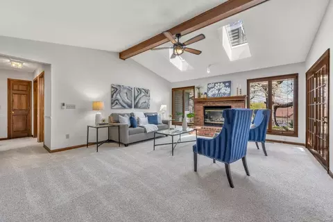 Living - 178 Rockaway Dr, O'fallon, MO 63368 photo 2 of 3