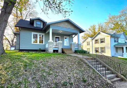 913 Maupin Ave, New Haven, MO 63068