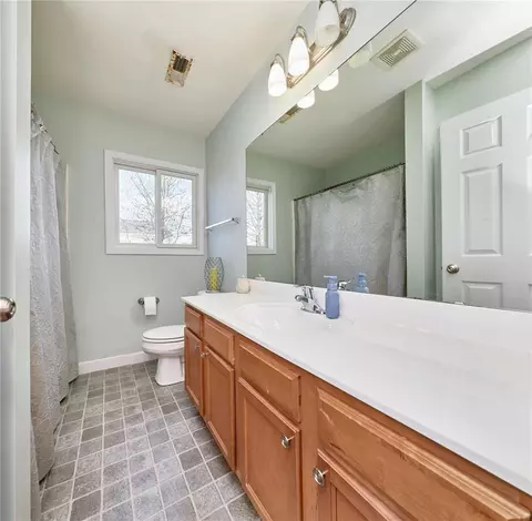 Bath - 1702 Jacobs Pillow Dr, Saint Peters, MO 63376 photo 6 of 6