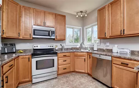 Kitchen - 1702 Jacobs Pillow Dr, Saint Peters, MO 63376 photo 1 of 4