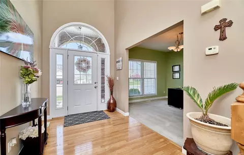 Entry Way - 1702 Jacobs Pillow Dr, Saint Peters, MO 63376 photo 1 of 4