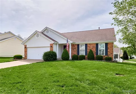 331 Forest Grove Ct, St. Peters, MO 63304