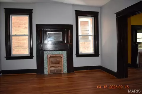 Living - 3522 S Compton Ave, Saint Louis, MO 63118 photo 3 of 6