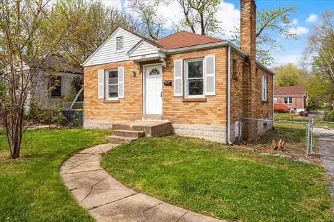 305 Henquin Dr, Saint Louis, MO 63135