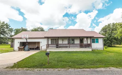 105 Sugar Maple Dr, Licking, MO 65542 photo 1