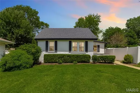 7601 Rannells Ave, Maplewood, MO 63143