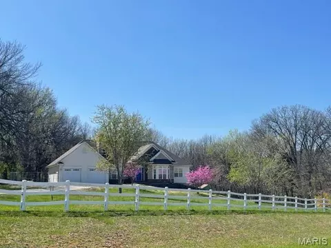 11 Summers Dr, Hawk Point, MO 63349 photo 1