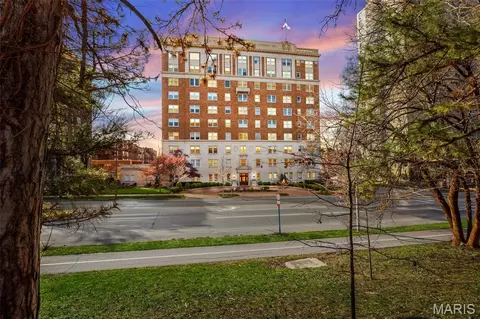 701 S Skinker Blvd #403, Saint Louis, MO 63105
