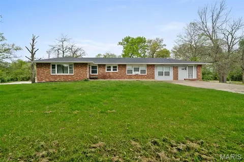 473 N Lincoln Dr, Troy, MO 63379