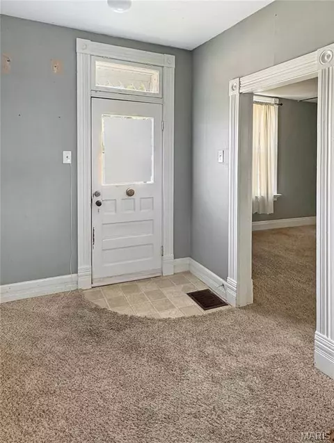 Entry Way - 110 E 6th St, Washington, MO 63090 photo 1 of 3