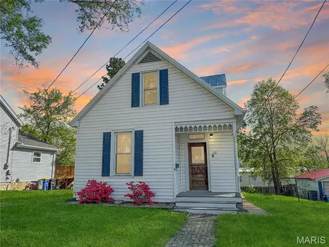 Exterior - 110 E 6th St, Washington, MO 63090 photo 2 of 7