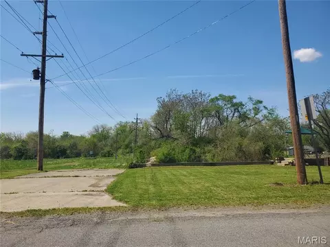 1511 Upper Cahokia Rd, Cahokia, IL 62206