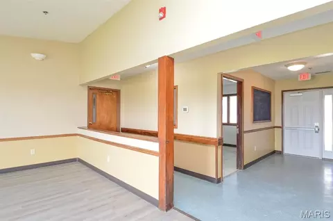 Entry Way - 620 N Main St, Hoyleton, IL 62803 photo 1 of 2