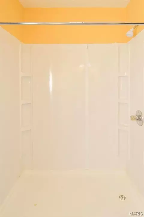 Bath - 620 N Main St, Hoyleton, IL 62803 photo 8 of 8