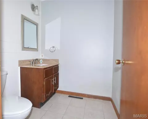 Bath - 1603 Independence Rd, Rolla, MO 65401 photo 3 of 3