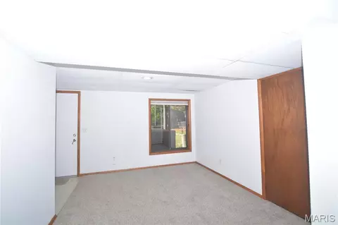 Living - 1603 Independence Rd, Rolla, MO 65401 photo 5 of 7
