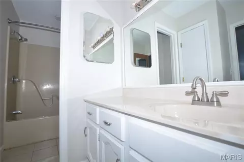 Bath - 1603 Independence Rd, Rolla, MO 65401 photo 2 of 3