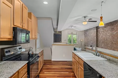 3318 Sidney St, Saint Louis, MO 63104 photo 18