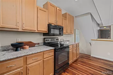 3318 Sidney St, Saint Louis, MO 63104 photo 14