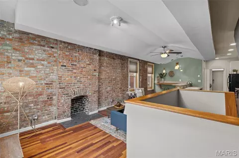 3318 Sidney St, Saint Louis, MO 63104 photo 3