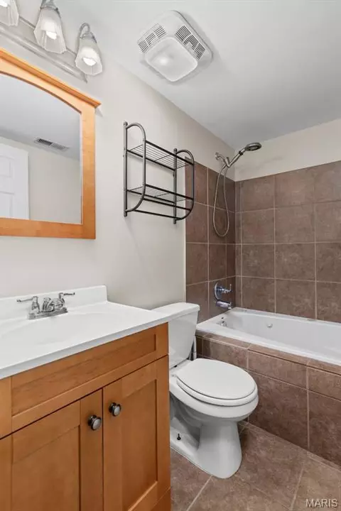 3318 Sidney St, Saint Louis, MO 63104 photo 29