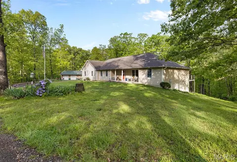 102 Timber Ln, Farmington, MO 63640