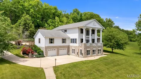 Exterior - 590 Fairway Dr, Union, MO 63084 photo 2 of 5