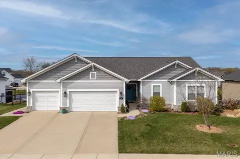 536 Flagstone Pass Dr, O'fallon, IL 62269 photo 1