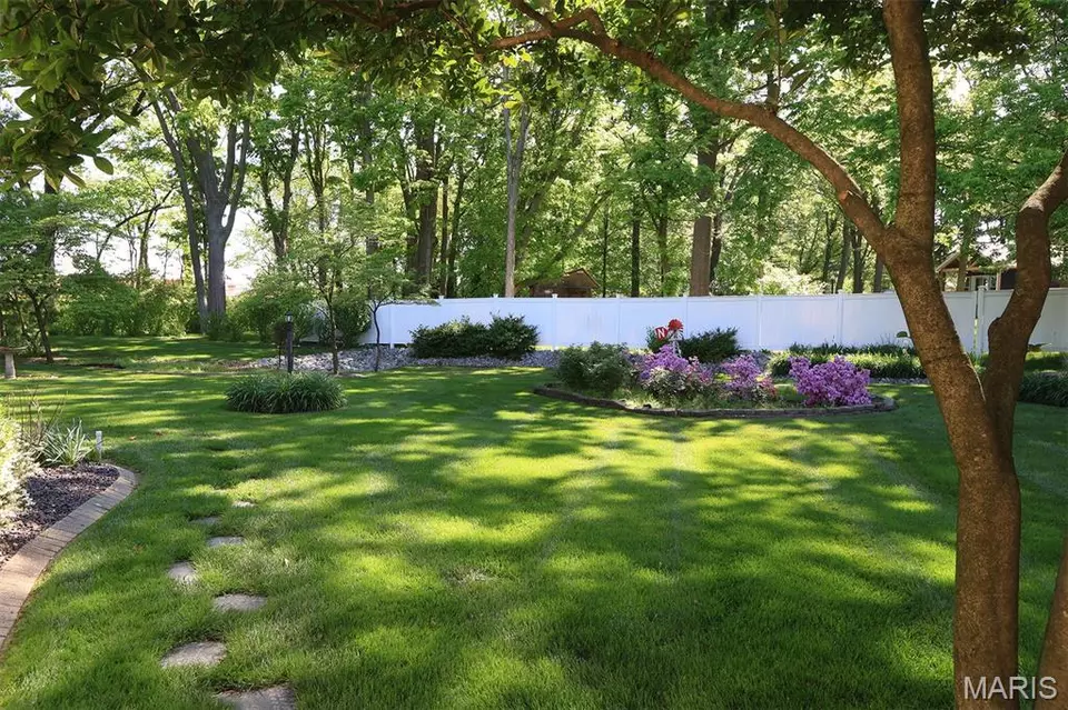 Exterior - 610 N Harrison St, Trenton, IL 62293 photo 5 of 21