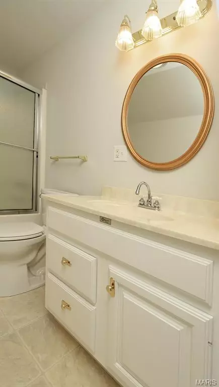 Bath - 610 N Harrison St, Trenton, IL 62293 photo 6 of 8