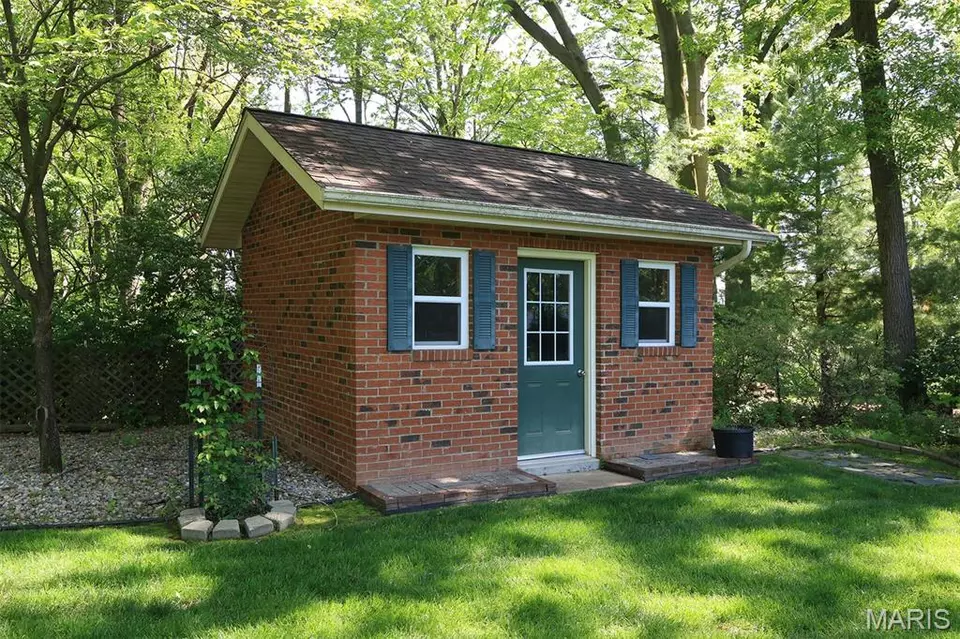 Exterior - 610 N Harrison St, Trenton, IL 62293 photo 14 of 21