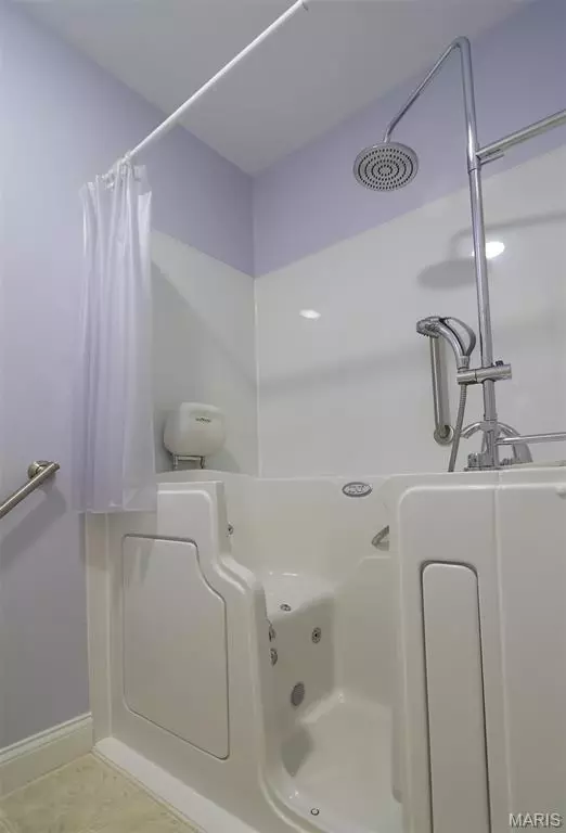Bath - 610 N Harrison St, Trenton, IL 62293 photo 4 of 8